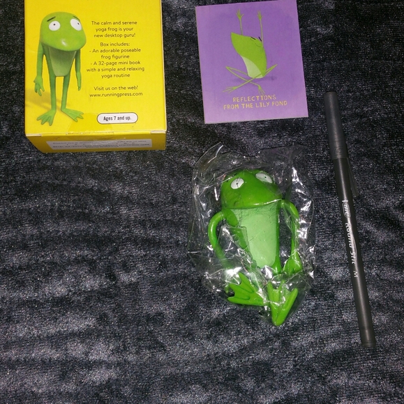 Yoga Frog Reflections from the Lily Pond - Picture 2 of 8